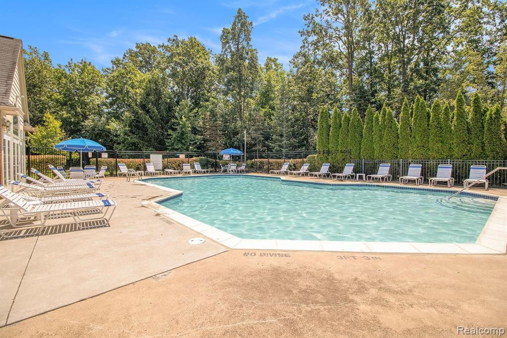 47787 ORMSKIRK Drive, Canton, MI 48188 — Photo 5