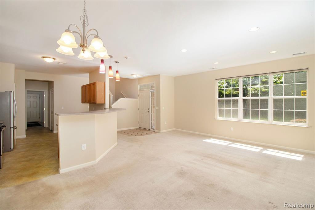 47787 ORMSKIRK Drive, Canton, MI 48188 — Photo 6
