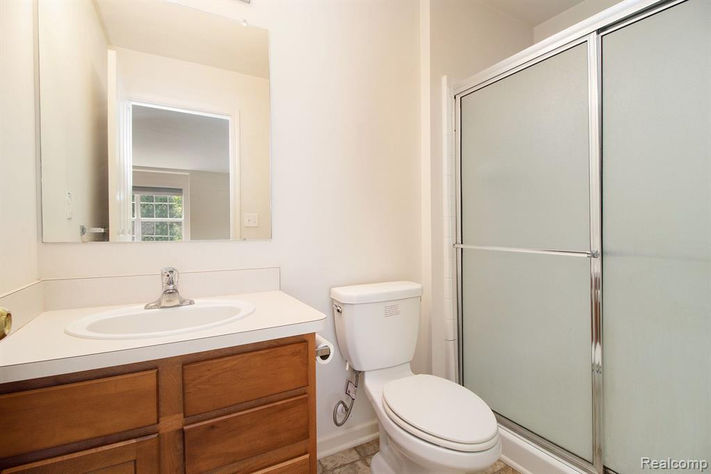 47787 ORMSKIRK Drive, Canton, MI 48188 — Photo 14