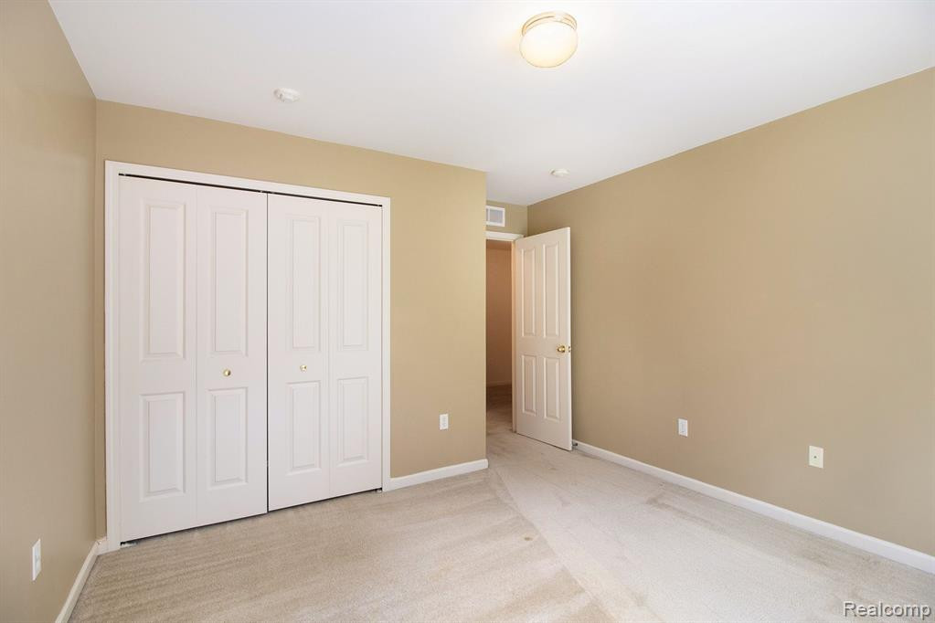47787 ORMSKIRK Drive, Canton, MI 48188 — Photo 15