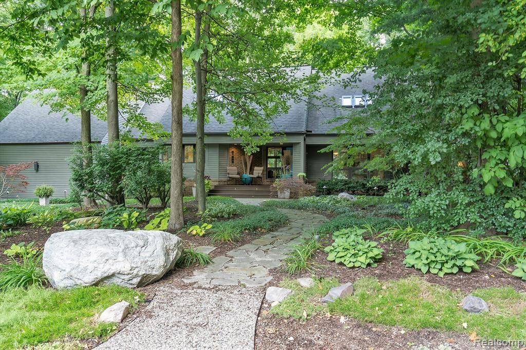 21222 E CHIGWIDDEN Street, Northville, MI 48167 — Photo 3