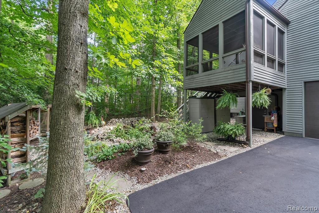 21222 E CHIGWIDDEN Street, Northville, MI 48167 — Photo 68