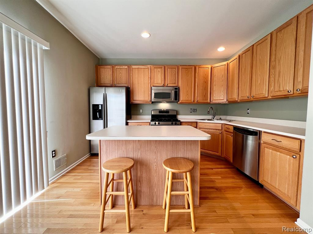 588 CHERRY ORCHARD Road, 147, Canton, MI 48188 — Photo 7