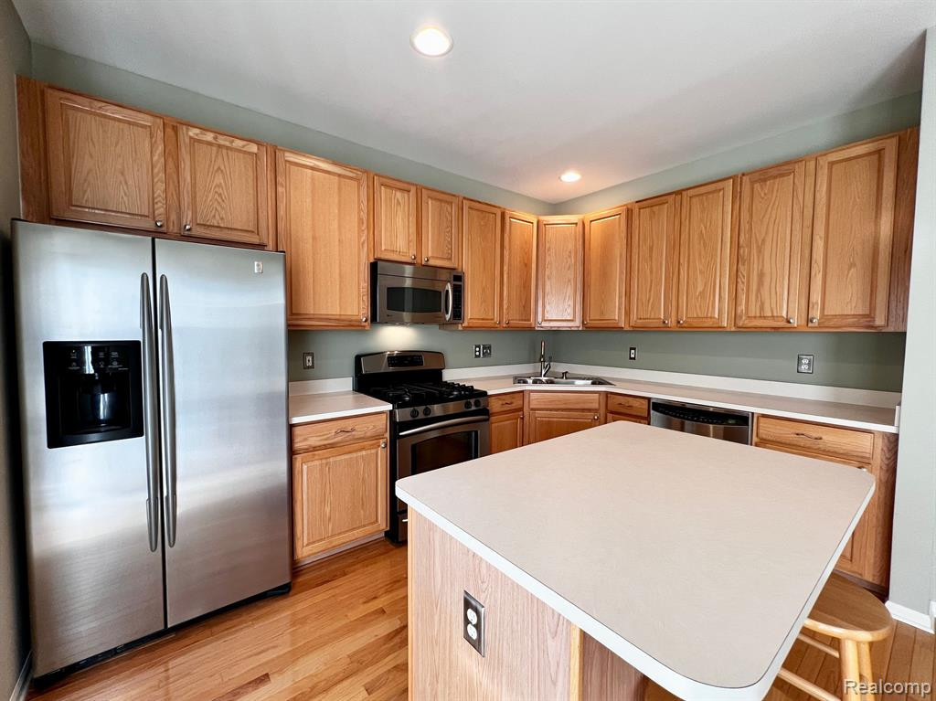 588 CHERRY ORCHARD Road, 147, Canton, MI 48188 — Photo 8
