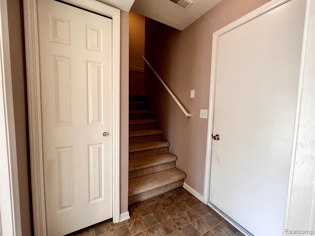 588 CHERRY ORCHARD Road, 147, Canton, MI 48188 — Photo 33