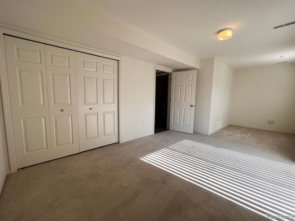 588 CHERRY ORCHARD Road, 147, Canton, MI 48188 — Photo 34