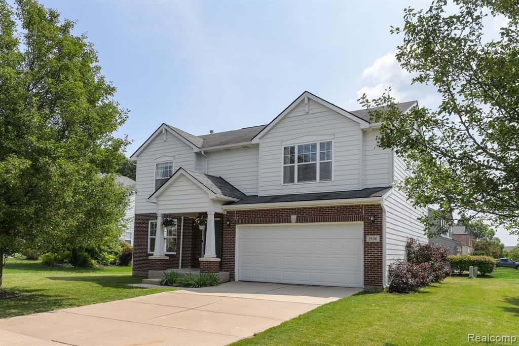 1900 CARLISLE Court, Ypsilanti, MI 48198 — front exterior