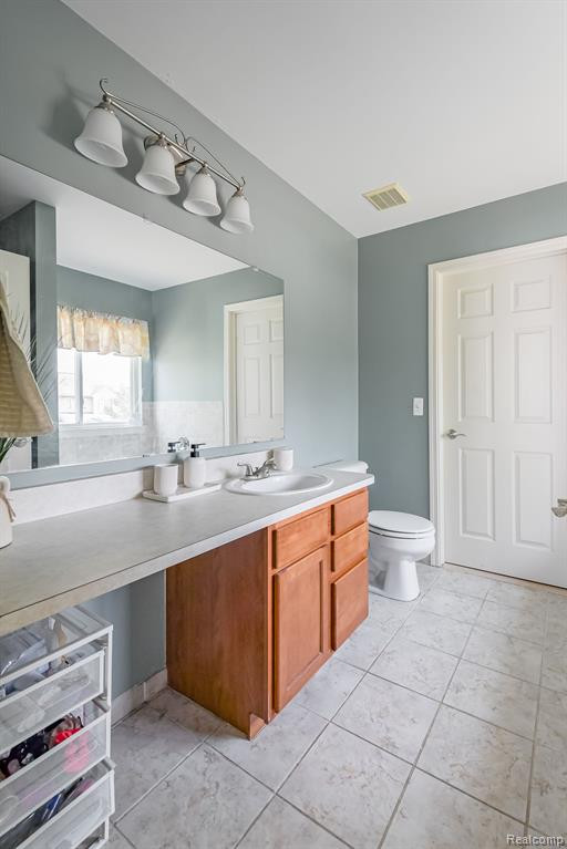 1900 CARLISLE Court, Ypsilanti, MI 48198 — Photo 17