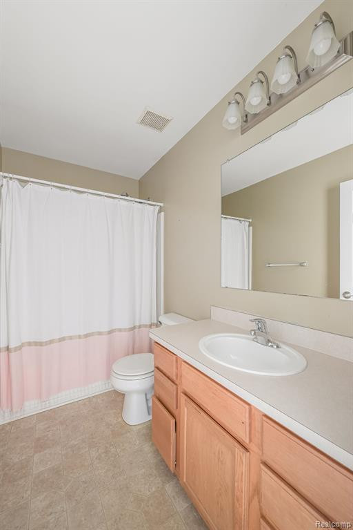 1900 CARLISLE Court, Ypsilanti, MI 48198 — Photo 26