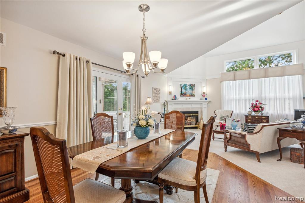 7698 GUNNISON Court, Brighton, MI 48114 — Photo 4