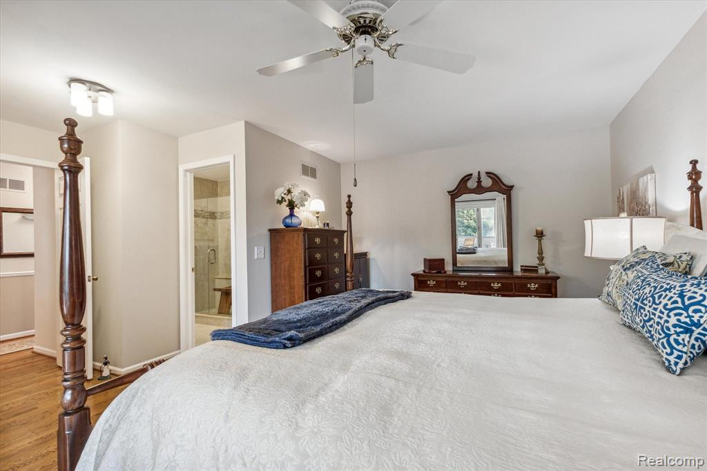 7698 GUNNISON Court, Brighton, MI 48114 — Photo 11