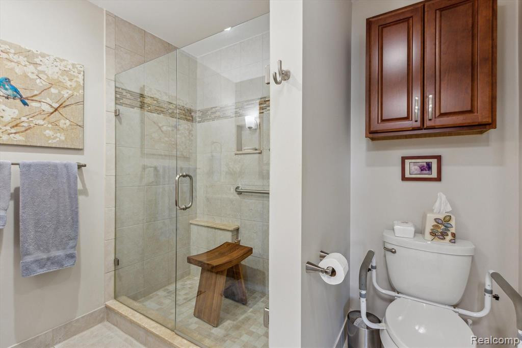 7698 GUNNISON Court, Brighton, MI 48114 — Photo 12