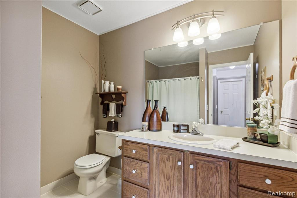 7698 GUNNISON Court, Brighton, MI 48114 — Photo 18
