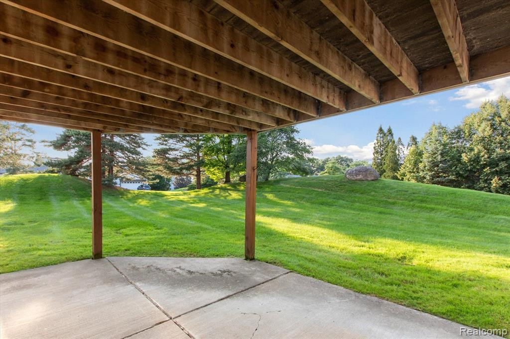 7698 GUNNISON Court, Brighton, MI 48114 — Photo 31