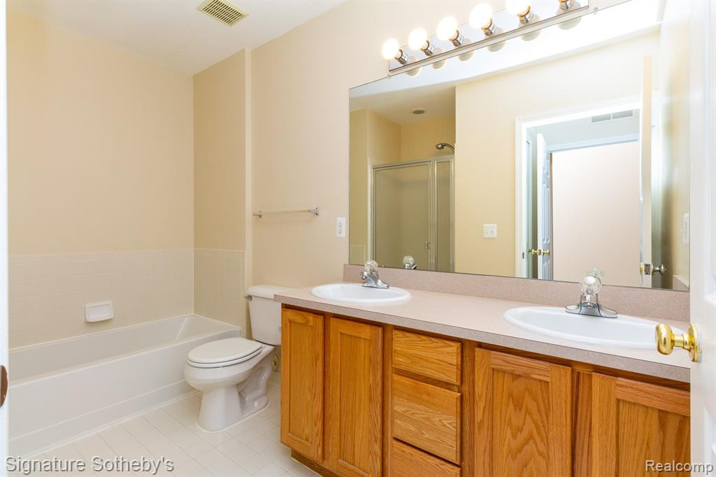 39425 SPRINGWATER Drive, 61, Northville, MI 48168 — Photo 19