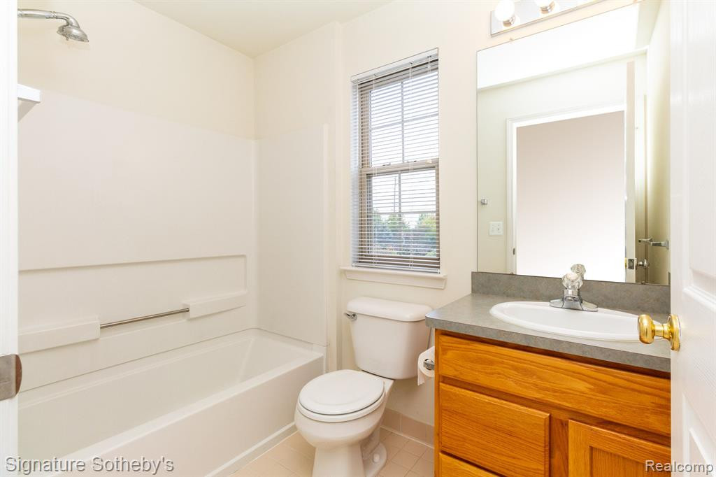 39425 SPRINGWATER Drive, 61, Northville, MI 48168 — Photo 22