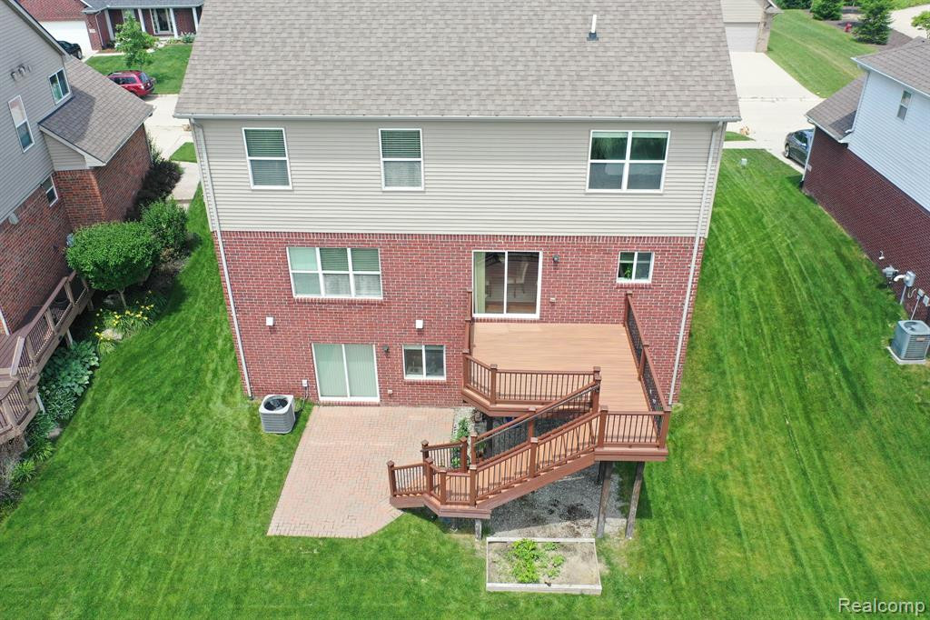 53753 SPRINGWOOD Drive, South Lyon, MI 48178 — Photo 2