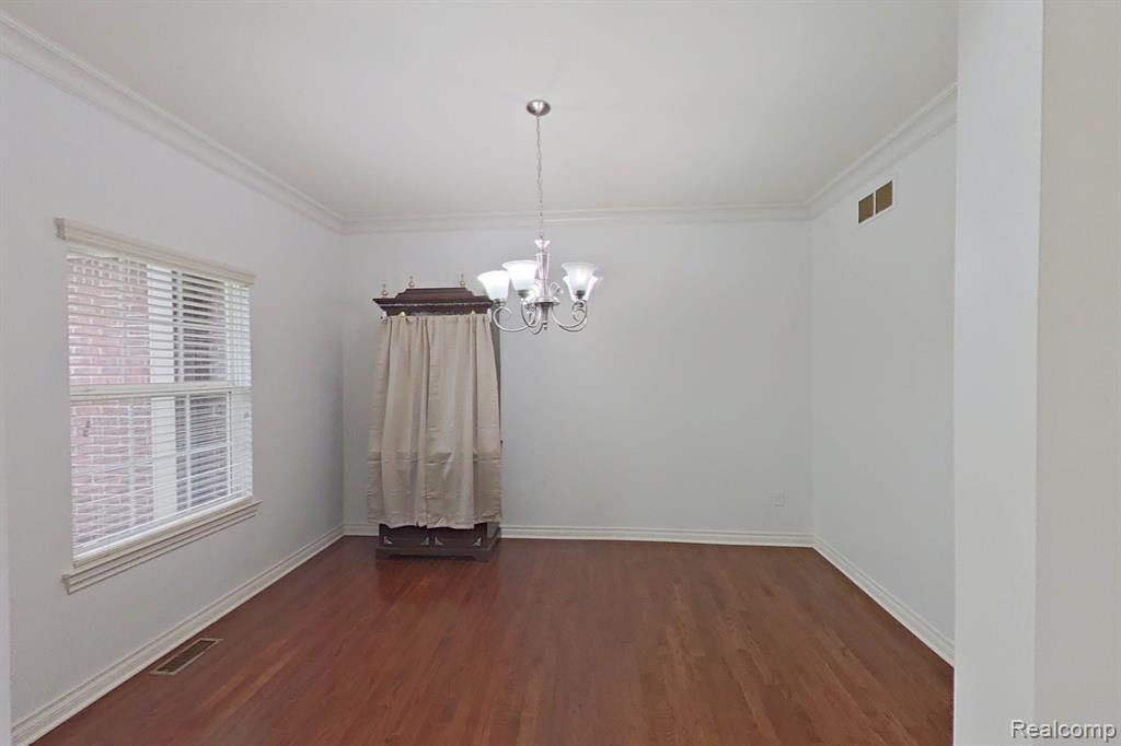 53753 SPRINGWOOD Drive, South Lyon, MI 48178 — Photo 6