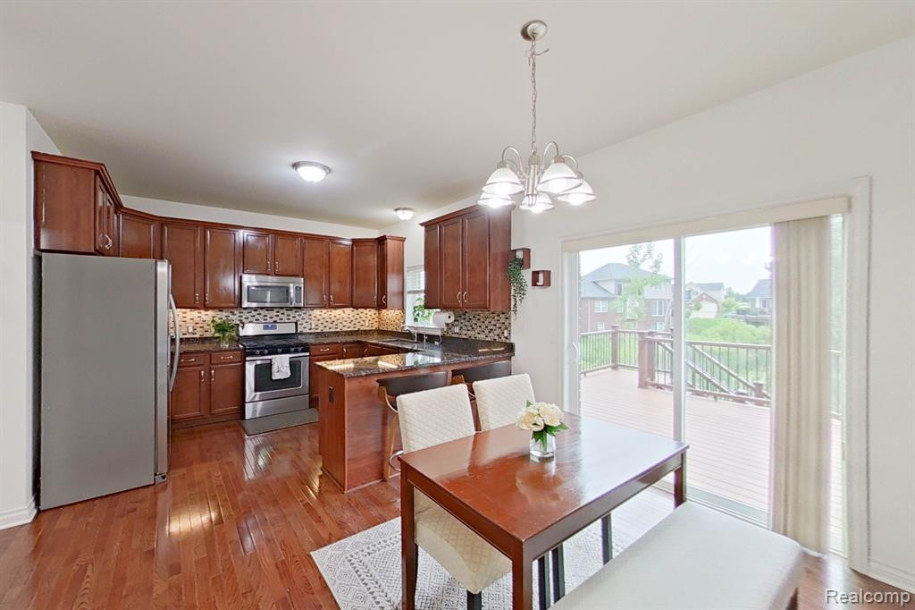 53753 SPRINGWOOD Drive, South Lyon, MI 48178 — Photo 17