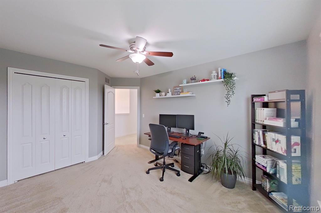 53753 SPRINGWOOD Drive, South Lyon, MI 48178 — Photo 34