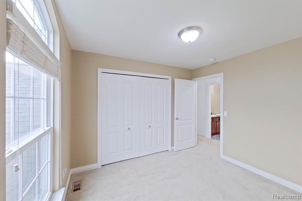 53753 SPRINGWOOD Drive, South Lyon, MI 48178 — Photo 39