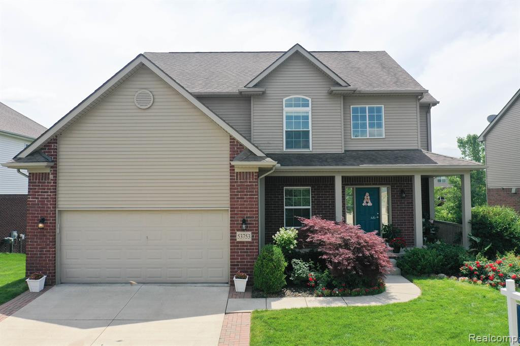 53753 SPRINGWOOD Drive, South Lyon, MI 48178 — Photo 48