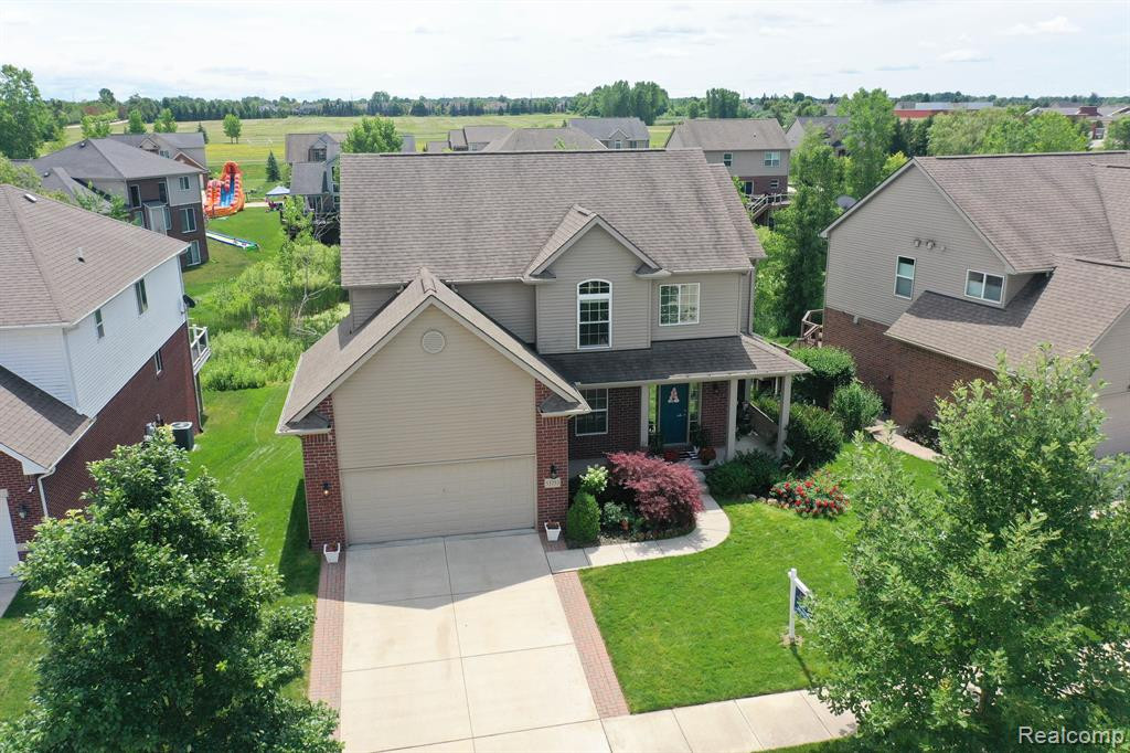 53753 SPRINGWOOD Drive, South Lyon, MI 48178 — Photo 49