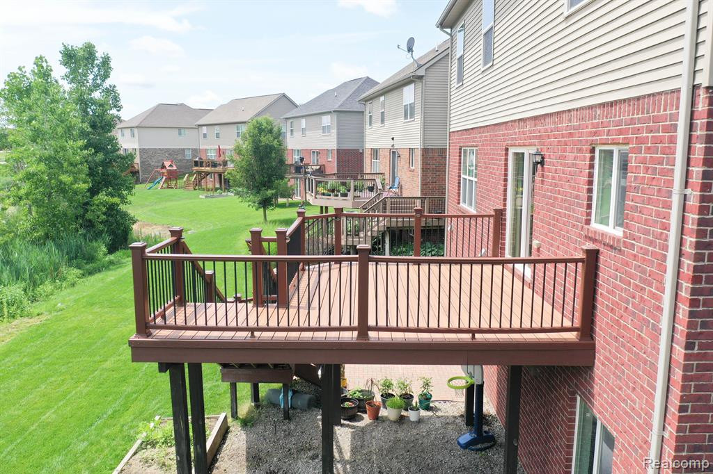 53753 SPRINGWOOD Drive, South Lyon, MI 48178 — Photo 51