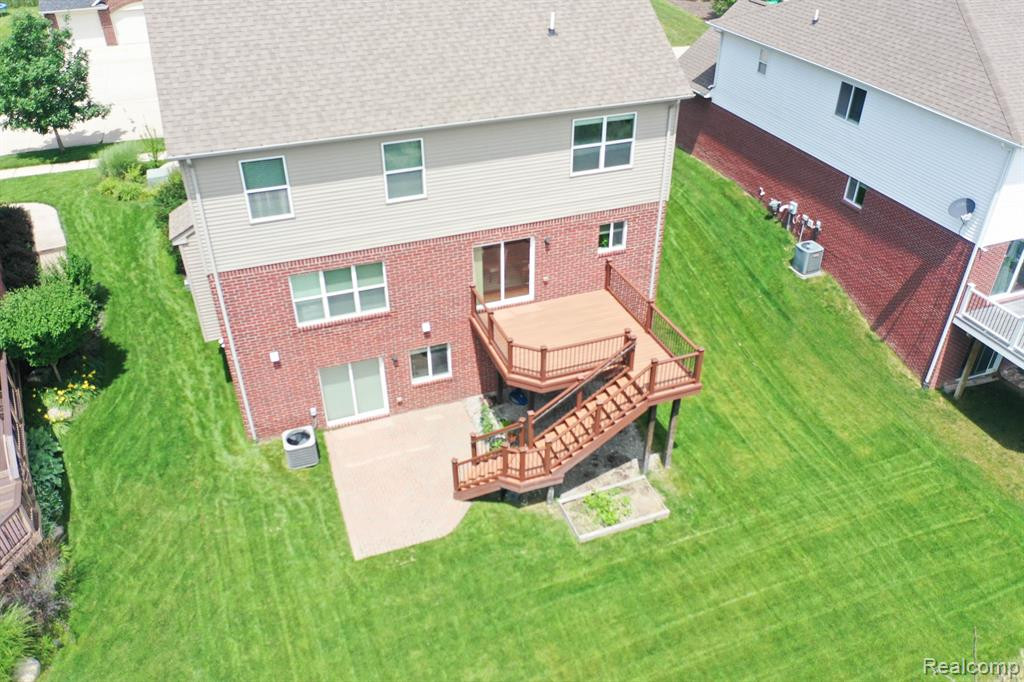 53753 SPRINGWOOD Drive, South Lyon, MI 48178 — Photo 53