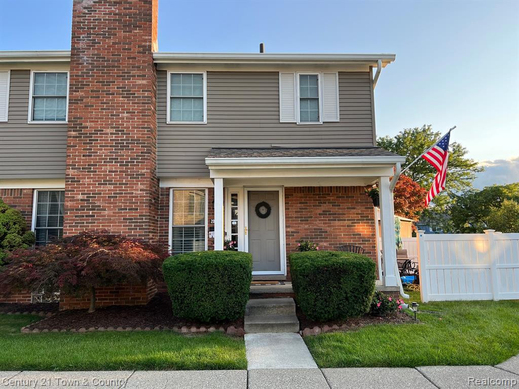 20922 W GLEN HAVEN Circle, Northville, MI 48167 — front exterior