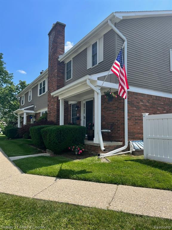 20922 W GLEN HAVEN Circle, Northville, MI 48167 — Photo 2
