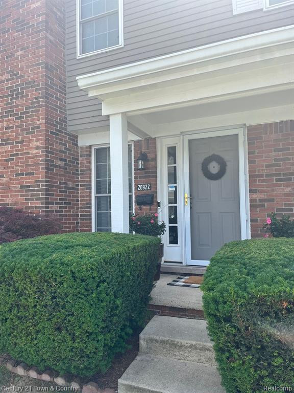 20922 W GLEN HAVEN Circle, Northville, MI 48167 — Photo 3
