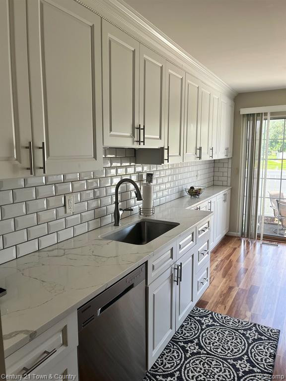 20922 W GLEN HAVEN Circle, Northville, MI 48167 — Photo 12