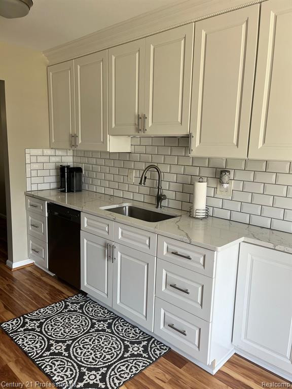 20922 W GLEN HAVEN Circle, Northville, MI 48167 — Photo 14