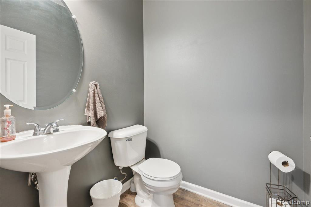 1956 HUNTERS CREEK Drive, Ypsilanti, MI 48198 — Photo 13