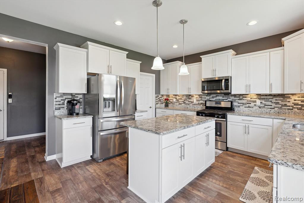 1956 HUNTERS CREEK Drive, Ypsilanti, MI 48198 — Photo 15