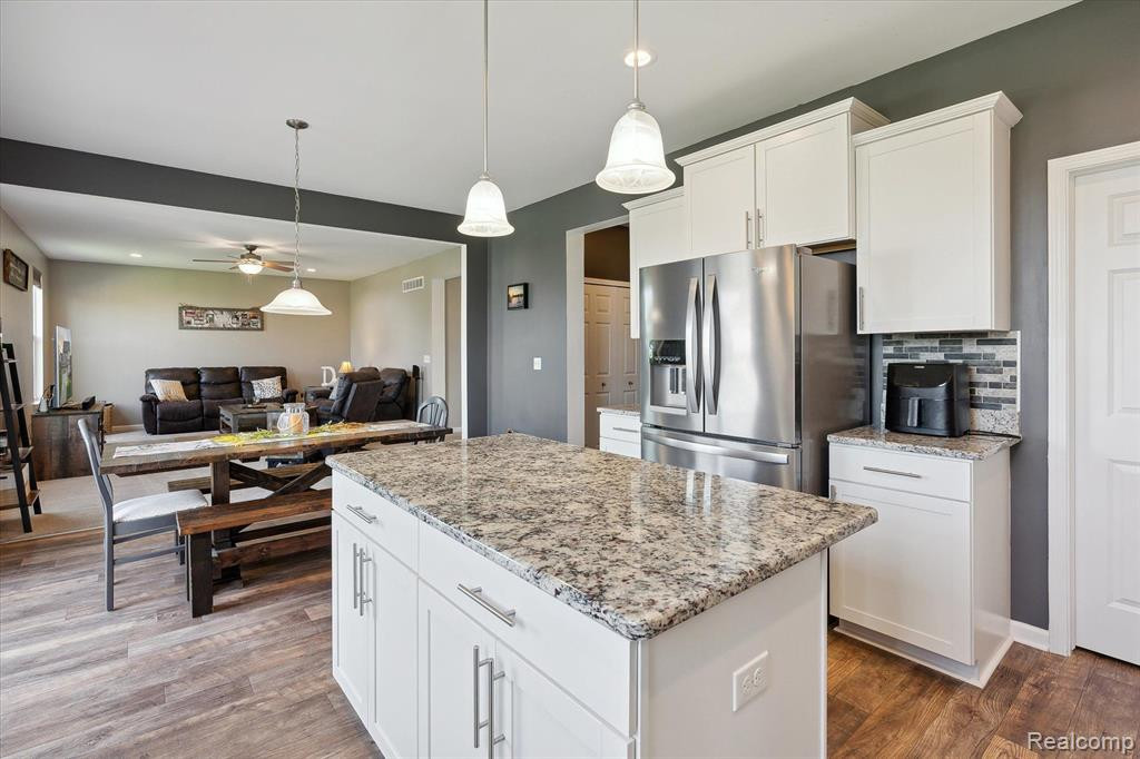 1956 HUNTERS CREEK Drive, Ypsilanti, MI 48198 — Photo 16