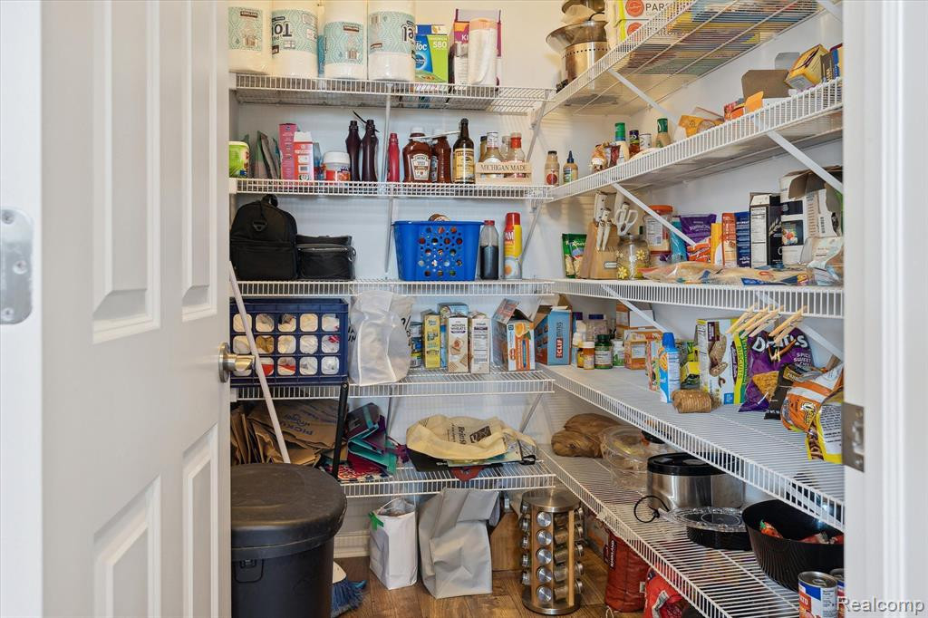 1956 HUNTERS CREEK Drive, Ypsilanti, MI 48198 — Photo 19