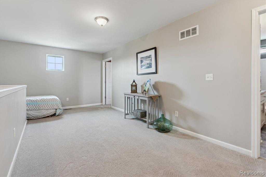 1956 HUNTERS CREEK Drive, Ypsilanti, MI 48198 — Photo 23