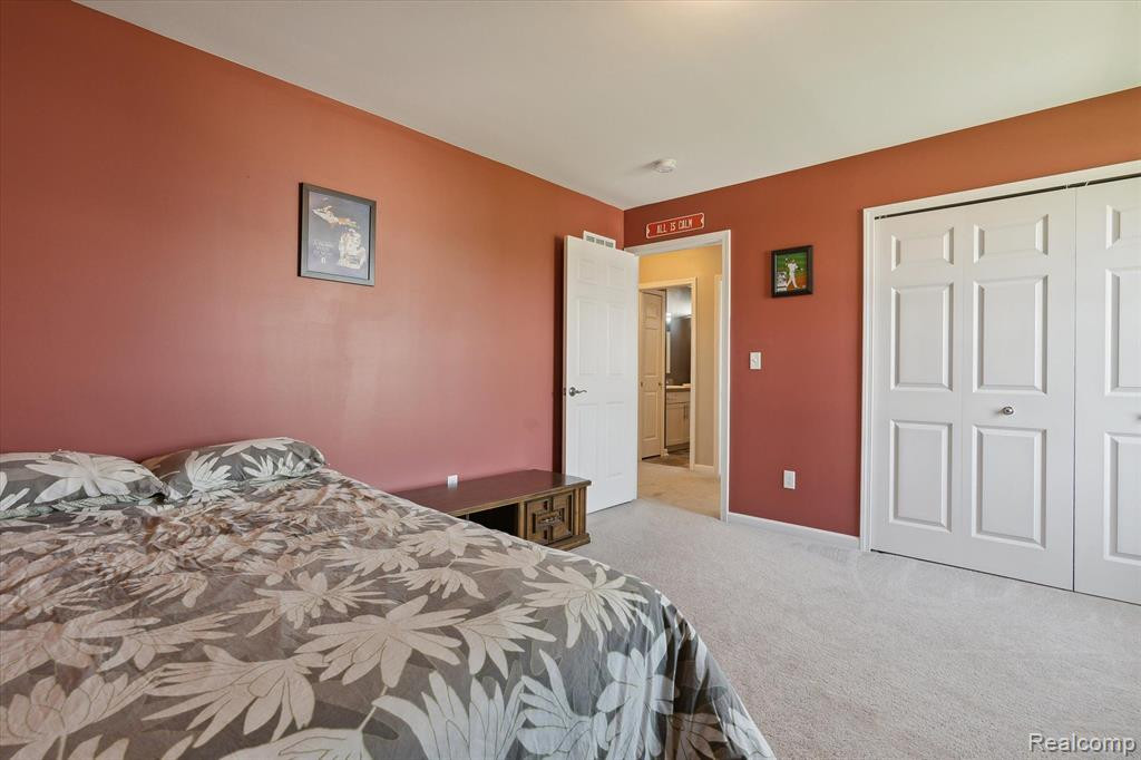 1956 HUNTERS CREEK Drive, Ypsilanti, MI 48198 — Photo 36