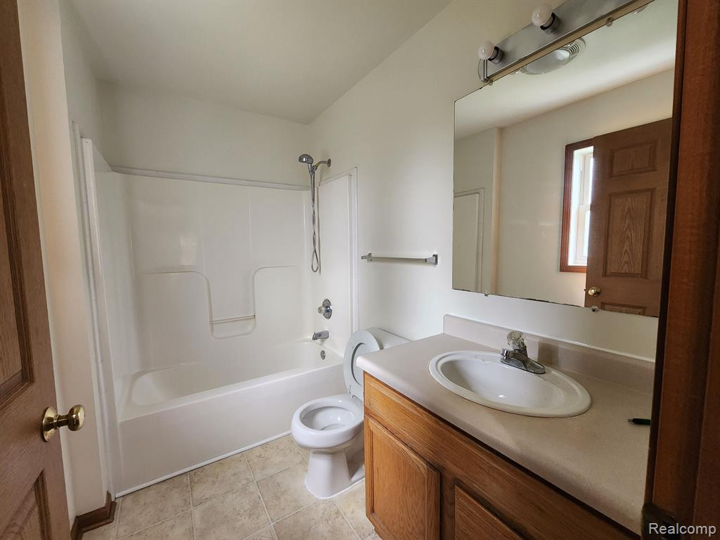 106 E MONTANA Street, Highland Park, MI 48203 — Photo 14