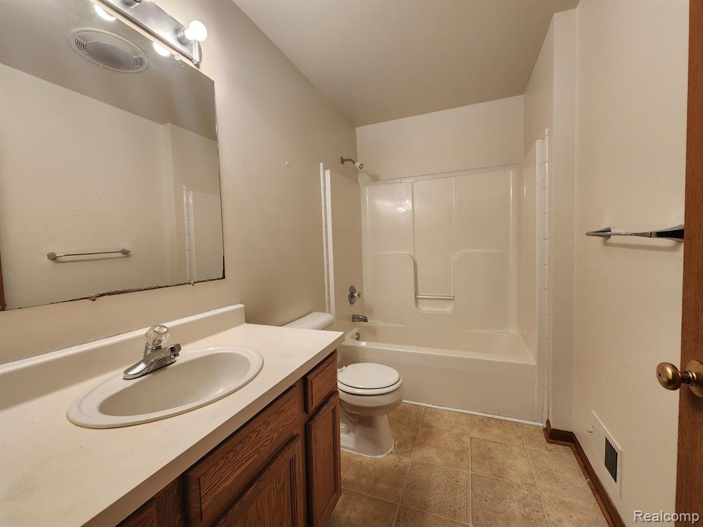 106 E MONTANA Street, Highland Park, MI 48203 — Photo 15