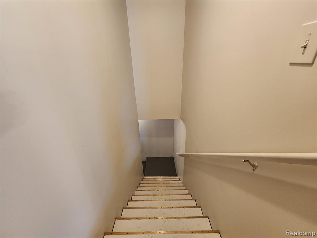 106 E MONTANA Street, Highland Park, MI 48203 — Photo 18
