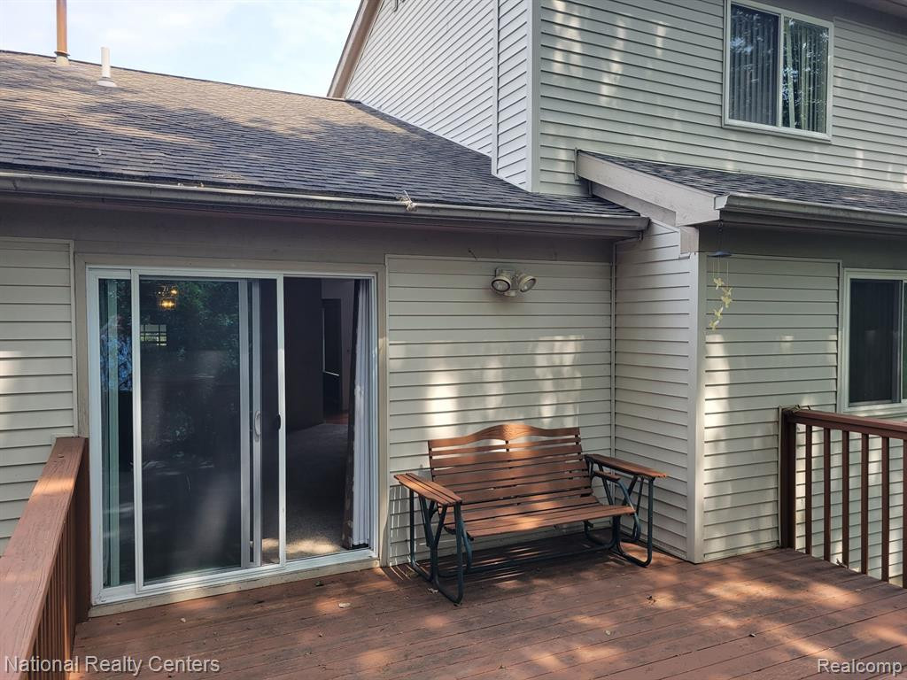 37008 CONDOR, Westland, MI — Photo 23