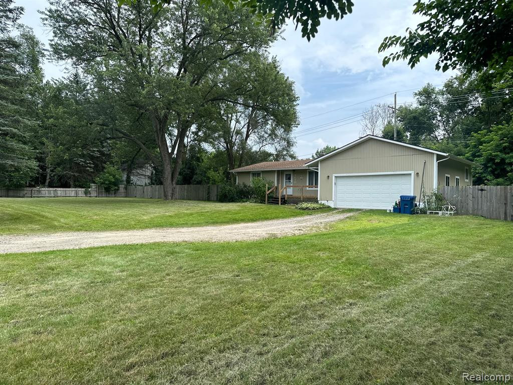 4610 WHITE LAKE Road, White Lake, MI 48383 — Photo 3