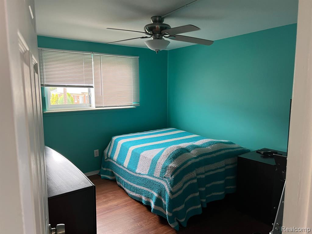 8095 BRISTOL Street, Westland, MI — Photo 11