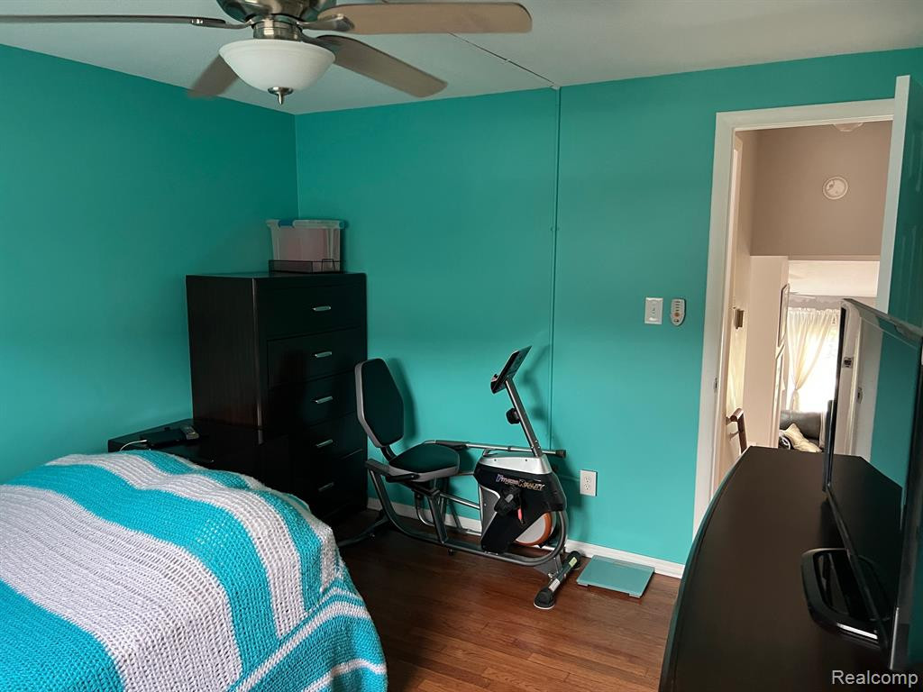 8095 BRISTOL Street, Westland, MI — Photo 12