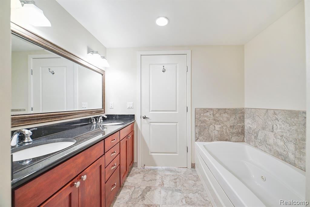 1135 SHELBY Street, Detroit, MI 48226 — Photo 30
