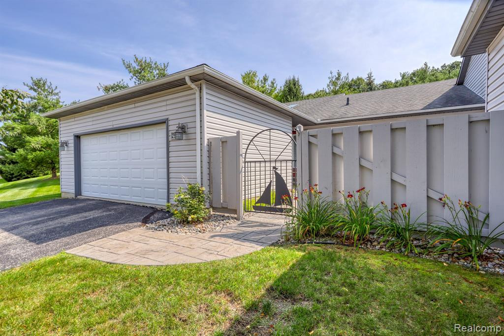 2967 W TELLURIDE, Brighton, MI 48114 — Photo 6