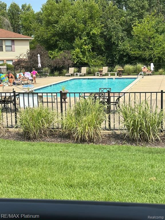 61184 GREENWOOD Drive, South Lyon, MI 48178 — Photo 23